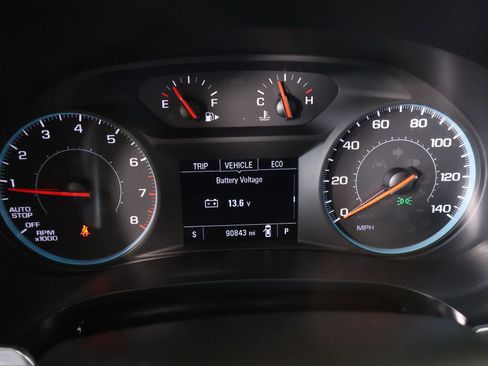 Used 2021 Chevrolet Malibu LT FWD image 4