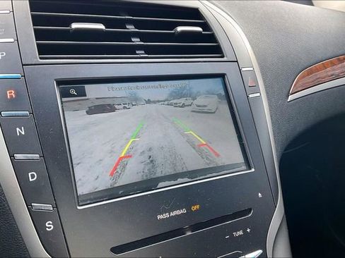 Used 2016 Lincoln MKZ image 22