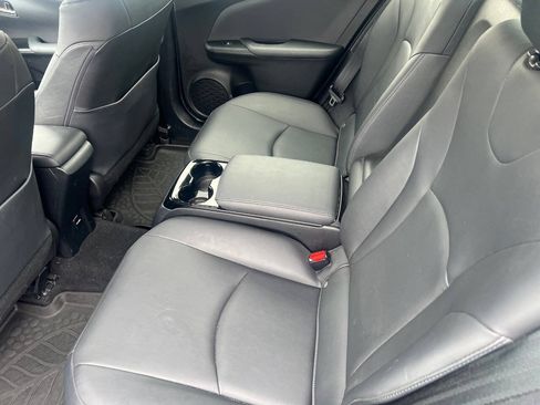 Used 2017 Toyota Prius Prime Premium FWD image 10