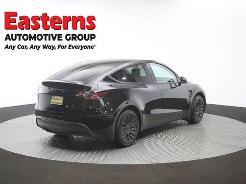 Used 2022 Tesla Model Y Long Range AWD/4WD image 35