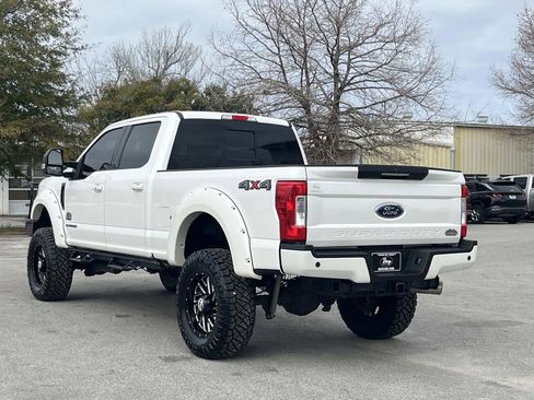 Used 2019 Ford F250 Lariat w/ Lariat Ultimate Package image 3