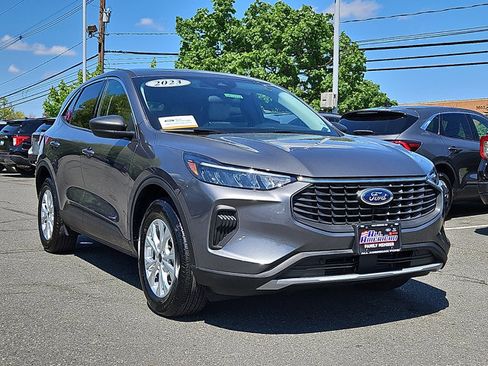 Certified 2023 Ford Escape Active w/ Tech Pack #1 AWD/4WD image 2