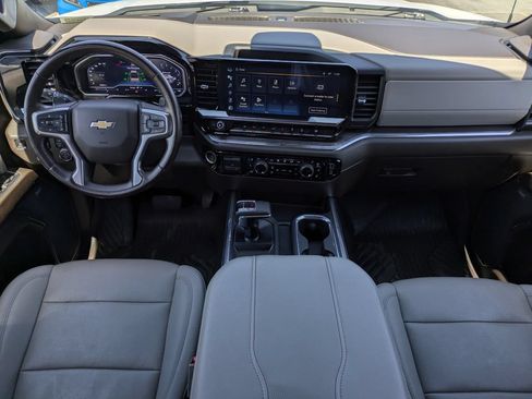 Used 2023 Chevrolet Silverado 1500 LTZ AWD/4WD image 15