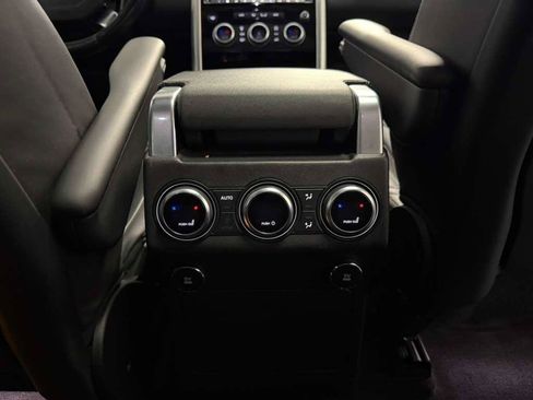 Used 2020 Land Rover Discovery HSE AWD/4WD image 32