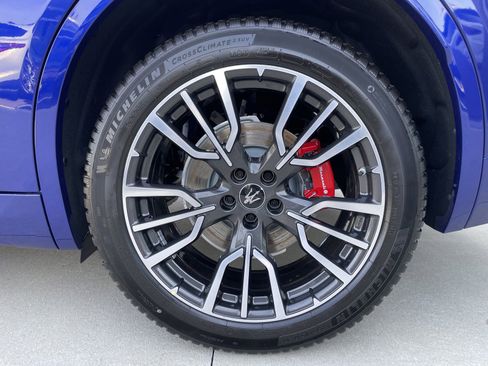 New 2024 Maserati Grecale GT image 8