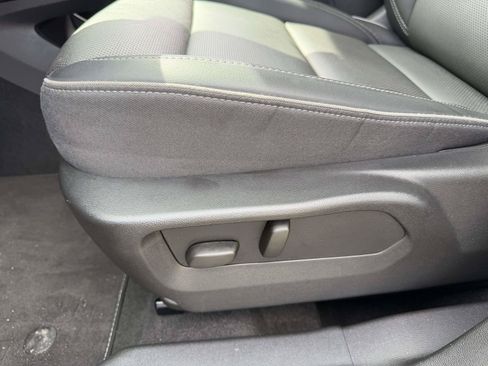 Certified 2023 Buick Envision Essence AWD/4WD image 18