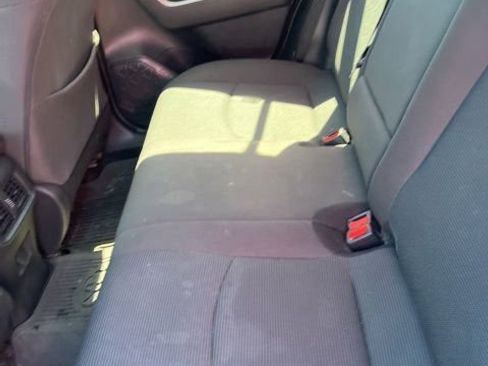 Used 2022 Toyota RAV4 LE AWD/4WD image 11