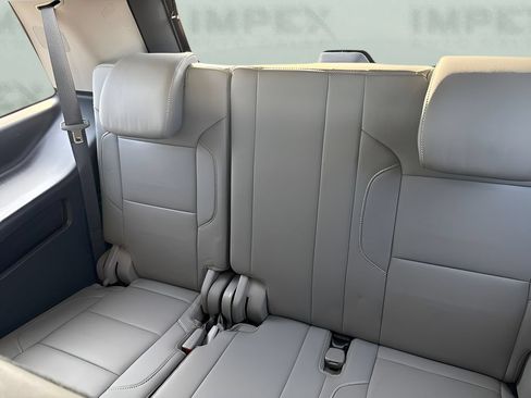 Used 2018 Chevrolet Tahoe LT AWD/4WD image 10