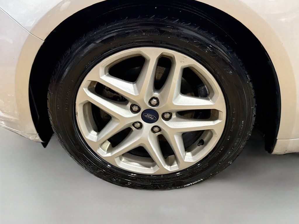 Used 2016 Ford Fusion SE FWD image 27