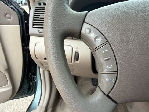 Used 2005 Toyota Camry LE image 9