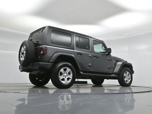 Used 2022 Jeep Wrangler Unlimited Sport image 47