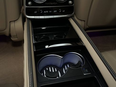 Used 2018 Mercedes-Benz Maybach S 560 4MATIC image 16