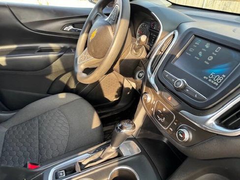 Used 2018 Chevrolet Equinox LT image 33