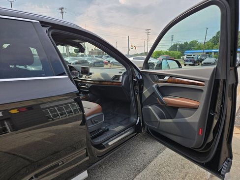 Used 2018 Audi Q5 2.0T Premium Plus AWD/4WD image 22
