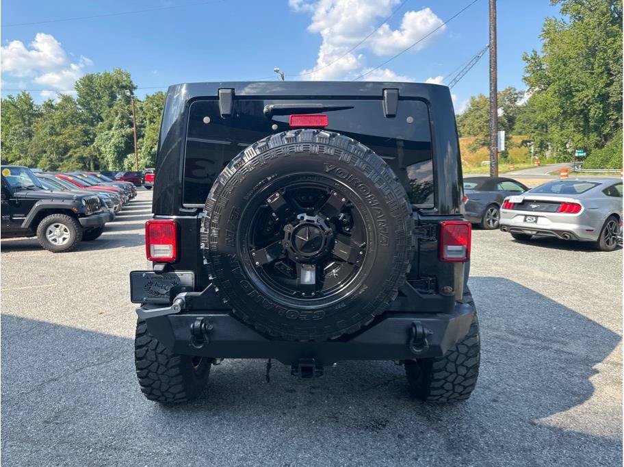 Used 2016 Jeep Wrangler Unlimited Sport w/ Connectivity Group AWD/4WD image 7