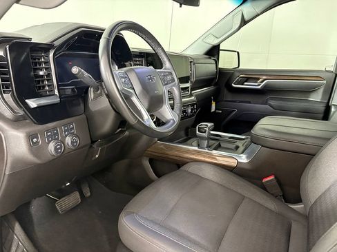 Certified 2025 Chevrolet Silverado 1500 RST w/ Convenience Package II AWD/4WD image 27