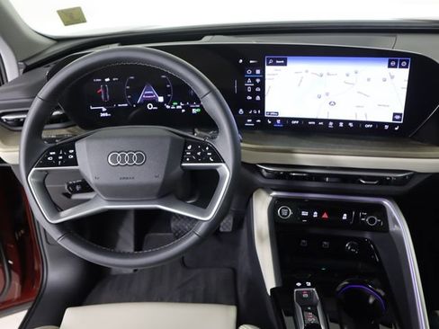 Certified 2025 Audi Q5 Prestige AWD/4WD image 21