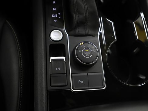 Used 2021 Volkswagen Atlas SEL image 27