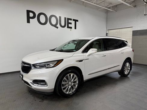 Used 2020 Buick Enclave Premium w/ Surround and Sites Package AWD/4WD image 2