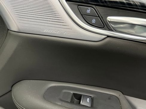 Used 2025 Cadillac XT6 Premium Luxury image 28