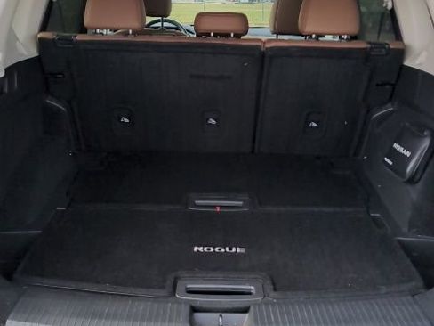 Used 2024 Nissan Rogue Platinum w/ Platinum Premium Package FWD image 11