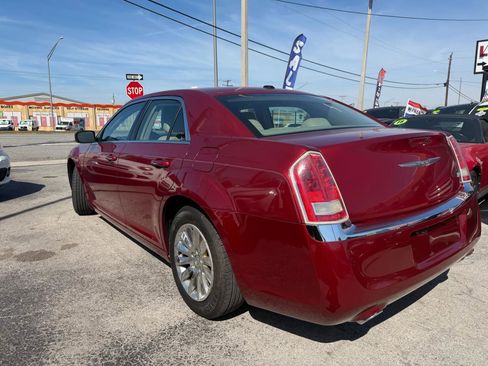 Used 2013 Chrysler 300 image 6