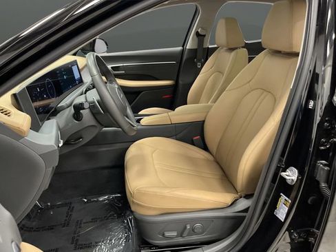 Used 2025 Hyundai Sonata Limited image 4