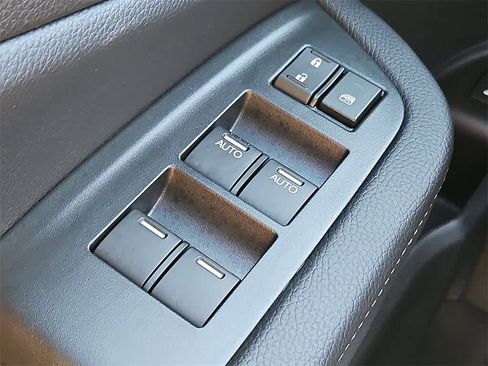 Used 2023 Honda Passport EX-L image 25