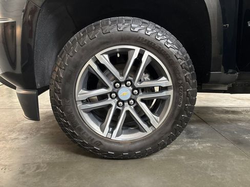 Used 2020 Chevrolet Colorado W/T w/ Custom Special Edition image 29