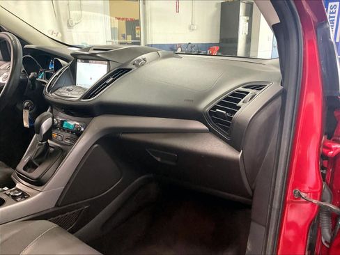 Used 2016 Ford Escape SE w/ SE Chrome Package image 13