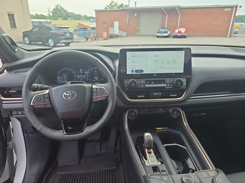 Used 2026 Toyota Grand Highlander AWD Hybrid image 16