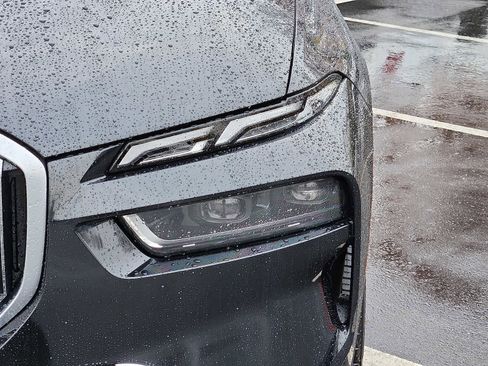 Certified 2024 BMW X7 xDrive40i image 9