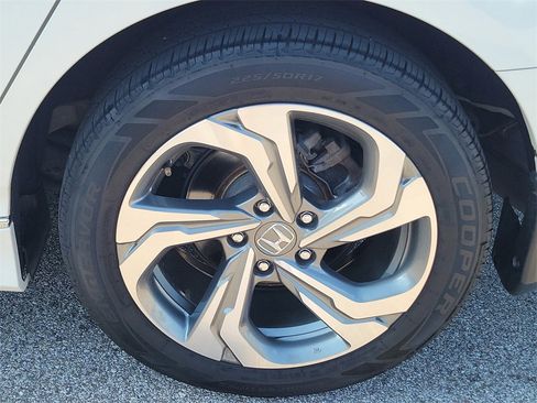 Used 2019 Honda Accord EX-L image 12