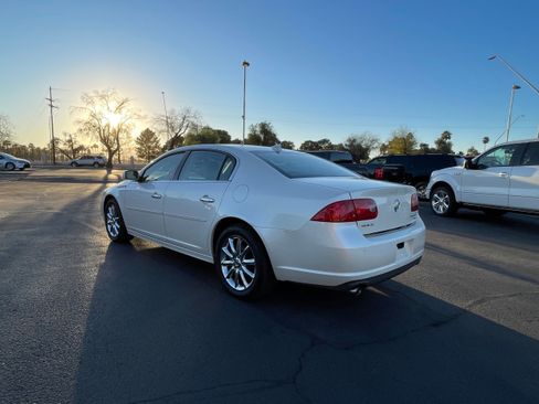 Used 2011 Buick Lucerne Super image 3
