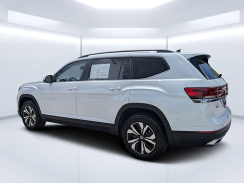 Certified 2026 Volkswagen Atlas SE image 5