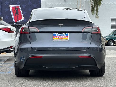 Used 2023 Tesla Model Y Performance AWD/4WD image 5