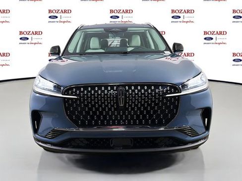 New 2026 Lincoln Aviator 2WD image 2