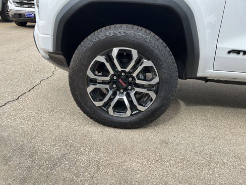 New 2026 GMC Canyon AT4 w/ Technology Plus Package image 25