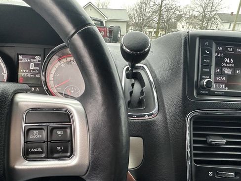 Used 2019 Dodge Grand Caravan GT image 19