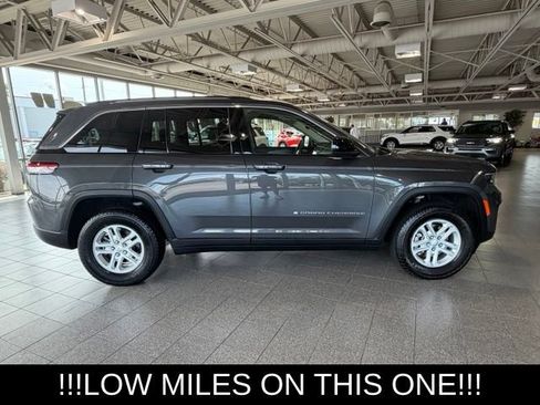Used 2023 Jeep Grand Cherokee Laredo w/ Trailer Tow Prep Group (B) AWD/4WD image 13