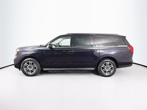 Used 2025 Ford Expedition Max Active AWD/4WD image 4