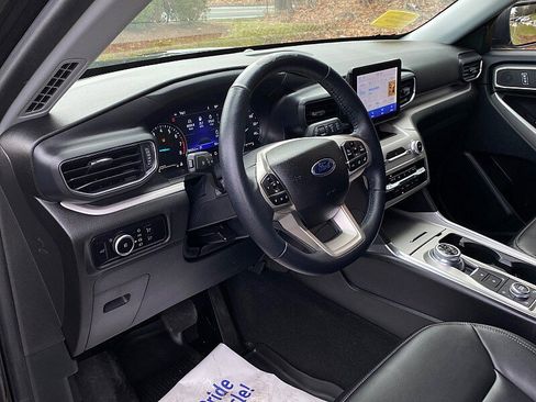 Certified 2023 Ford Explorer XLT w/ Equipment Group 202A image 22