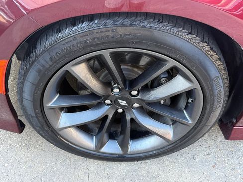 Used 2019 Dodge Charger Scat Pack w/ Navigation & Travel Group image 9