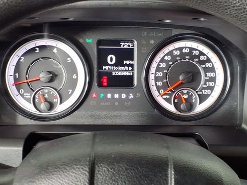 Used 2017 RAM 1500 Express AWD/4WD image 21