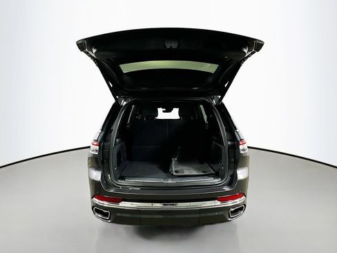 Used 2022 Jeep Grand Cherokee L Overland image 38