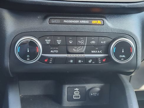 Used 2024 Ford Escape Active w/ Cold Weather Package FWD image 16