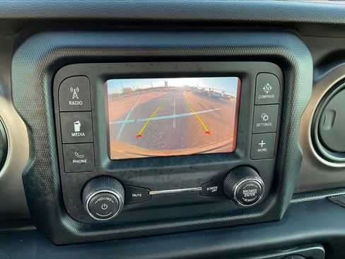 Used 2020 Jeep Wrangler Sport image 25