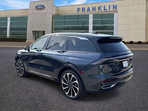 Certified 2024 Lincoln Nautilus Black Label AWD/4WD image 5