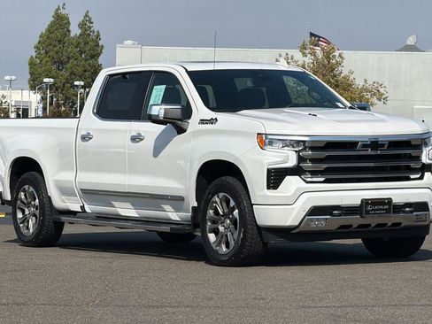 Used 2023 Chevrolet Silverado 1500 High Country w/ Max Trailering Package AWD/4WD image 5