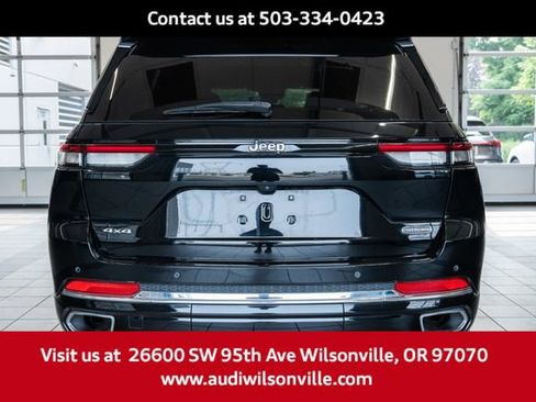 Used 2023 Jeep Grand Cherokee Overland AWD/4WD image 5